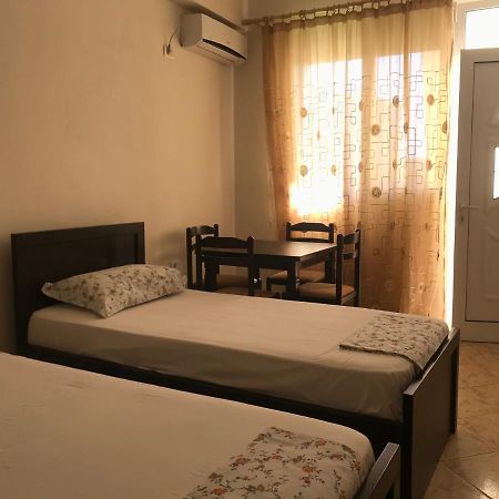 Guesthouse Flamur Ksamil Exterior foto